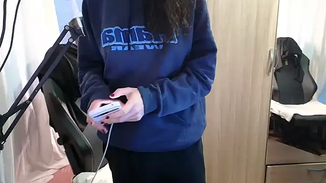 MemiKouki online show from 10-29-25, 04:53