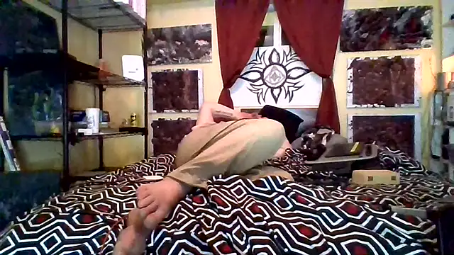 Mic Oxinner online show from 11-16-25, 06:41