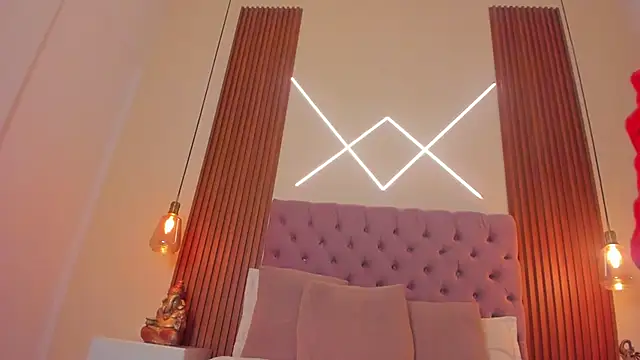 Sophia turneer online show from 03-07-26, 12:29