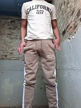 KnG4367 online show from 11-04-25, 04:06