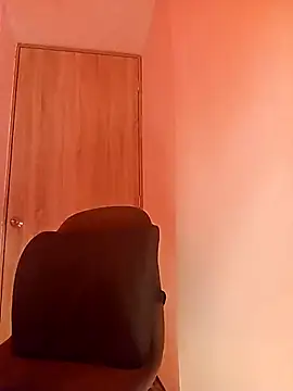 Snapshot of FREYJA- chatting on 02-18-25, 08:47 FREYJA- online show from 02-18-25, 08:47