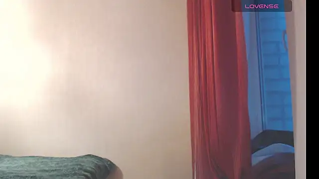 Snapshot of 8846f chatting on 12-17-24, 01:27 8846f online show from 12-17-24, 01:27