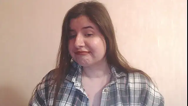 Snapshot of 8846f chatting on 12-22-24, 01:23 8846f online show from 12-22-24, 01:23