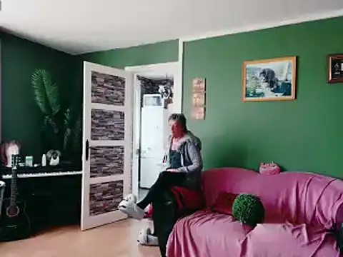 Snapshot of Anjela30 chatting on 12-13-24, 01:12 Anjela30 online show from 12-13-24, 01:12