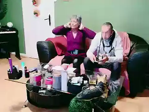 Snapshot of Anjela30 chatting on 12-19-24, 01:07 Anjela30 online show from 12-19-24, 01:07