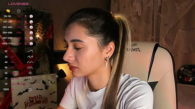 DarlaLike online show from 10-23-25, 03:50