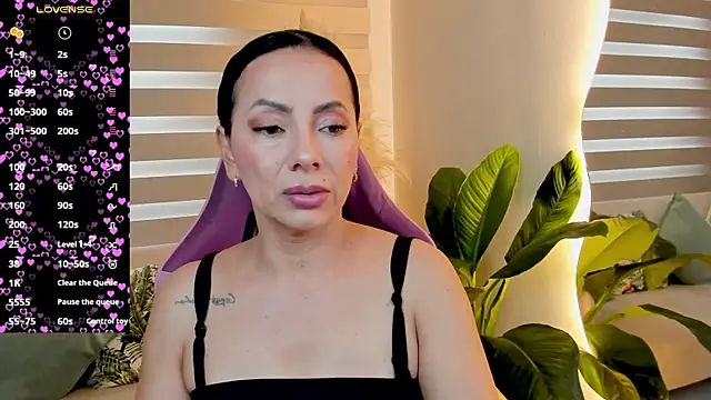 veronika naughty online show from 02-18-26, 02:13