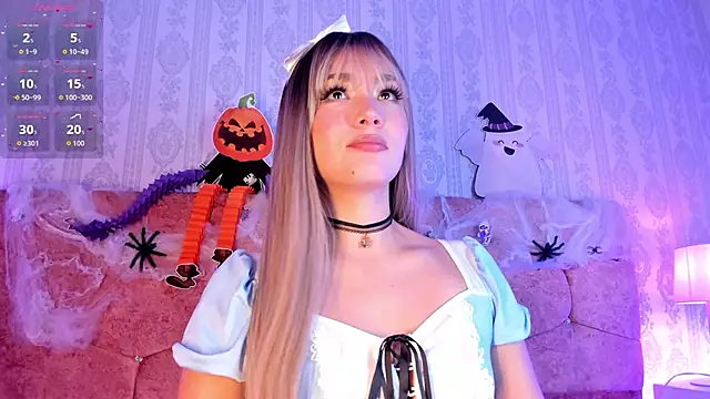 lunar leen online show from 10-31-25, 04:30