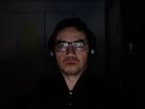 Snapshot of Diptongo chatting on 12-26-24, 01:40 Diptongo online show from 12-26-24, 01:40