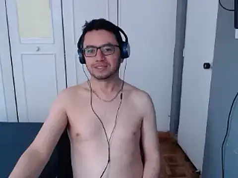 Snapshot of Diptongo chatting on 12-26-24, 03:10 Diptongo online show from 12-26-24, 03:10