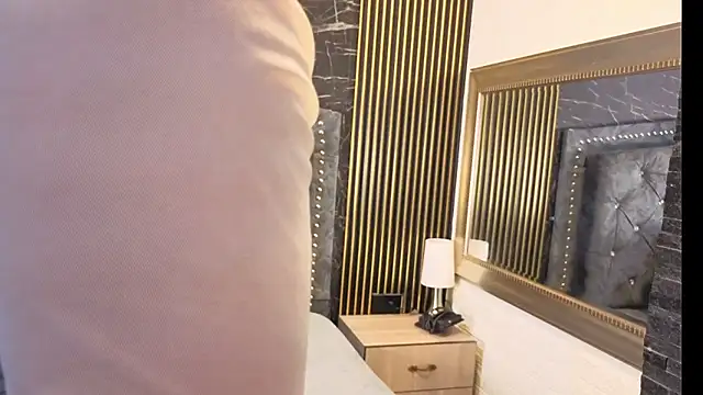 charlotte  G online show from 01-07-26, 10:40