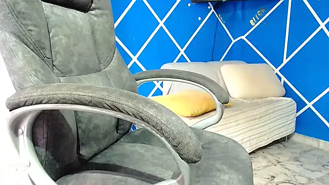 alexander megan online show from 10-30-25, 02:51