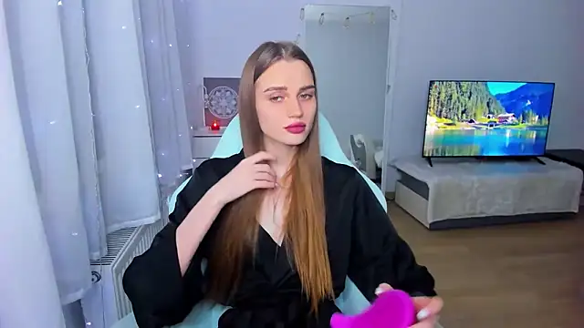 StellaLawless online show from 12-18-24, 07:19