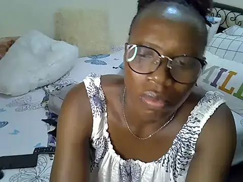 Sweet Bear online show from 04-12-26, 05:07