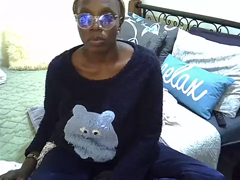 Snapshot of Sweet_Bear chatting on 06-04-26, 05:41 Sweet Bear online show from 06-04-26, 05:41