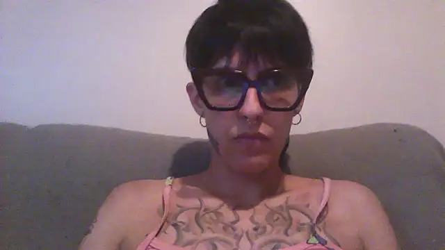 Snapshot of nickfxx chatting on 03-29-26, 03:17 nickfxx online show from 03-29-26, 03:17