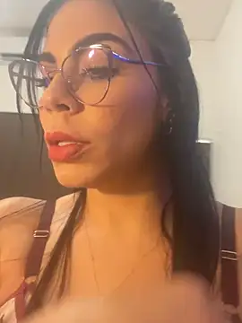 valecruz903 online show from 09-10-25, 02:28