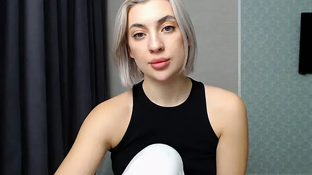 hot-sasha9 online show from 12-12-24, 05:59