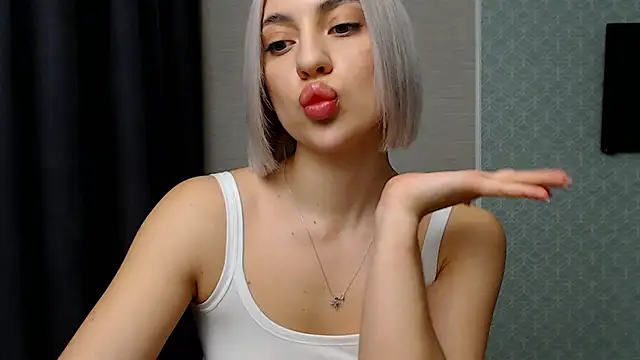 hot-sasha9 online show from 02-06-25, 04:36