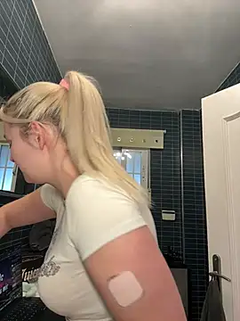 Allylove03 online show from 01-14-26, 08:42