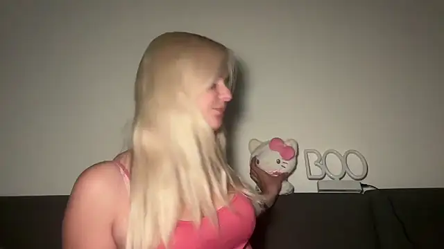 Allylove03 online show from 06-04-26, 02:50