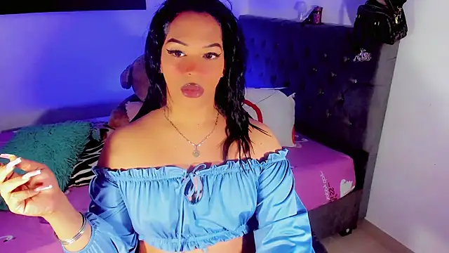 Zakura hot1 online show from 11-25-25, 12:43