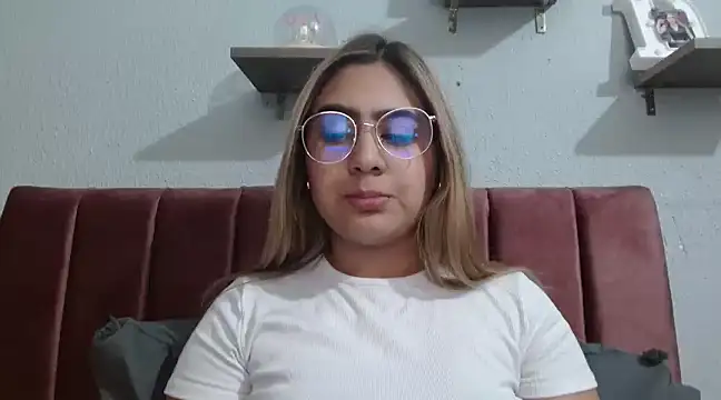 Miabonnett  online show from 01-31-25, 10:10