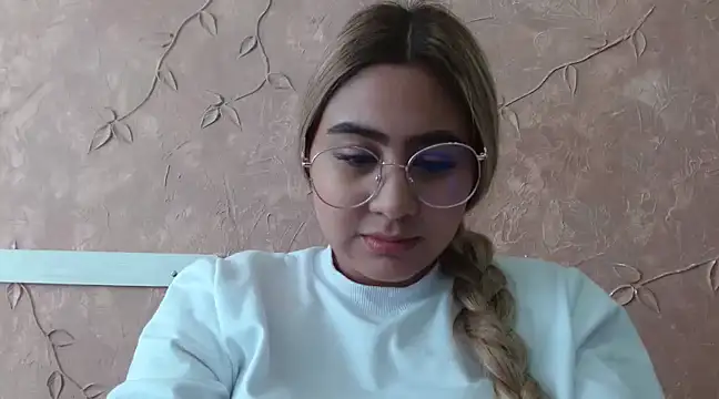 Miabonnett  online show from 02-05-25, 03:52