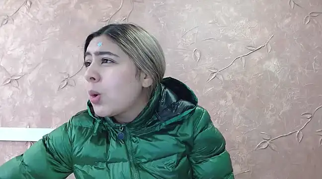 Miabonnett  online show from 03-07-25, 12:12