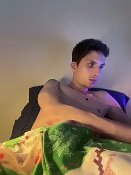 CamiloXx04 online show from 04-22-26, 04:15