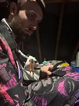 Snapshot of pervy_devil chatting on 10-22-25, 03:29 pervy devil online show from 10-22-25, 03:29