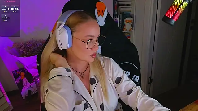 Emili1- online show from 09-11-25, 06:19