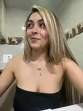 Snapshot of emma_oxford chatting on 03-13-25, 11:49 emma oxford online show from 03-13-25, 11:49