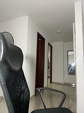 Snapshot of emma_oxford chatting on 02-10-26, 12:15 emma oxford online show from 02-10-26, 12:15