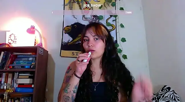 Snapshot of sweetiee_mary chatting on 01-12-25, 08:14 sweetiee mary online show from 01-12-25, 08:14