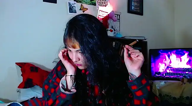 Snapshot of sweetiee_mary chatting on 02-16-25, 04:42 sweetiee mary online show from 02-16-25, 04:42