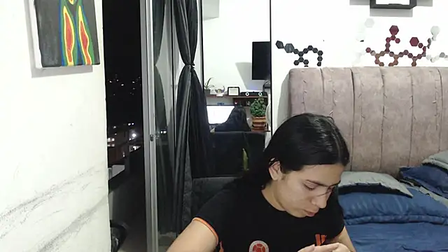 Liza Thurner online show from 01-05-25, 12:31