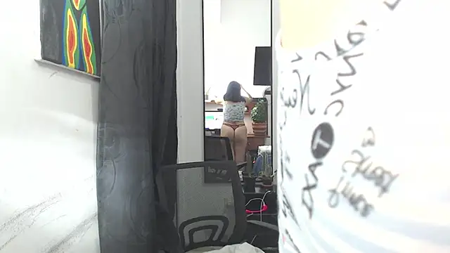 Liza Thurner online show from 02-19-25, 11:36