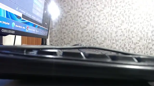 Lilyevansx online show from 10-08-25, 05:10