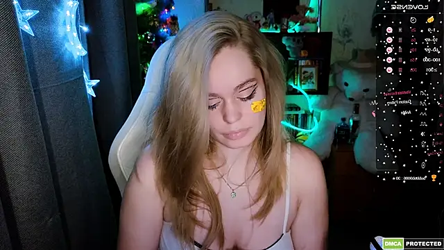 Snapshot of Bad_Girl009 chatting on 12-21-25, 06:15 Bad Girl009 online show from 12-21-25, 06:15