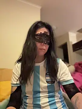 Reinacatchile online show from 07-03-26, 01:01