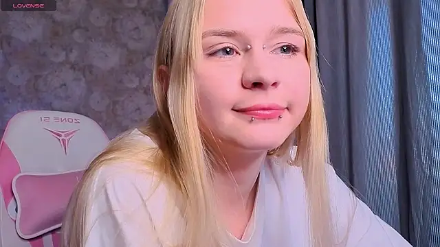 Milia Parker online show from 06-15-26, 04:20