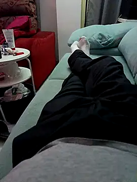 calamardo19 online show from 10-27-25, 06:23