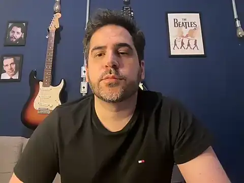 hotsafadinho online show from 03-10-25, 03:45