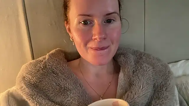 redheadrosie69 online show from 02-03-26, 09:47