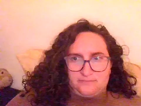 Snapshot of juicyrubies chatting on 03-08-25, 03:02 juicyrubies online show from 03-08-25, 03:02