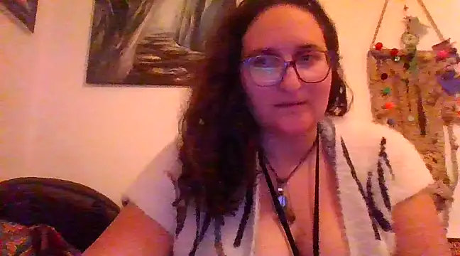 Snapshot of juicyrubies chatting on 03-21-25, 01:45 juicyrubies online show from 03-21-25, 01:45