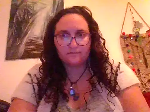 Snapshot of juicyrubies chatting on 03-22-25, 02:36 juicyrubies online show from 03-22-25, 02:36