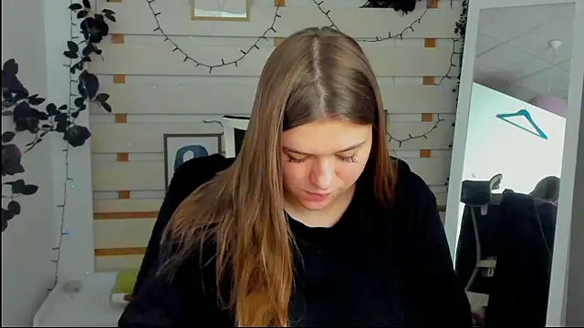 Josephine Kiss online show from 04-11-26, 07:24