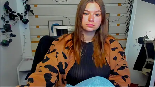 Snapshot of Josephine_Kiss chatting on 04-26-26, 07:28 Josephine Kiss online show from 04-26-26, 07:28